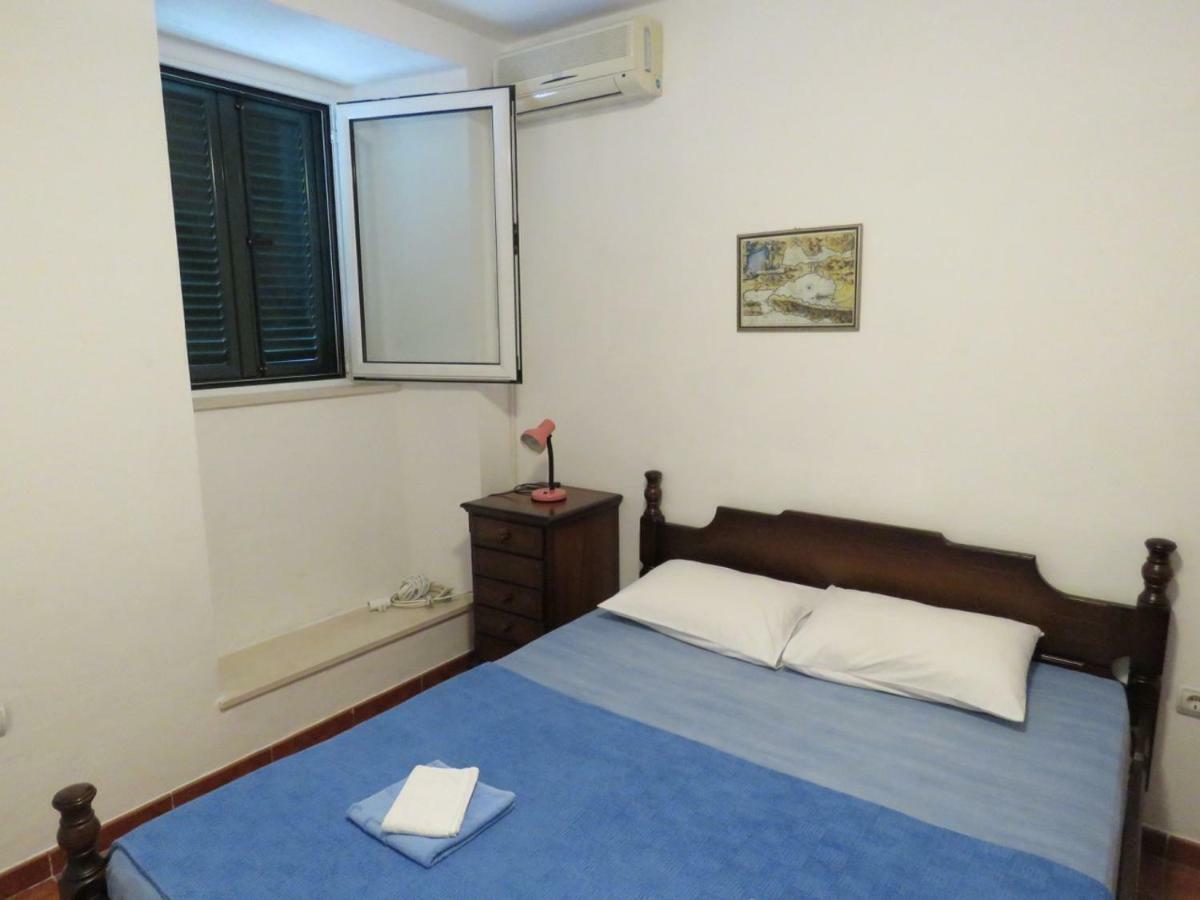Apartmani Jasmina Котор Экстерьер фото